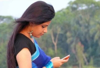 মোবাইল ফোন থেকে ব্রেন ক্যানসার! কী বলছে গবেষণা?