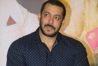 ক্যান্সার আক্রান্ত মেয়ের জন্য সালমানের কাছে এক মায়ের অনুরোধ