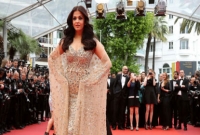 ঐশ্বরিয়ার জাদুতে মাতোয়ারা কান উৎসব