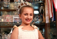 নিজে ব্যবসা করে ৯ বছর বয়সেই মিলিয়নিয়ার!