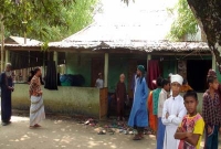  কেটে ফেললো বাঁশঝাড়, শুরু হলো দিনে রাতে মাদ্রাসা-মসজিদে ‘জিনের’ হামলা!