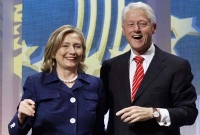  প্রেসিডেন্ট নির্বাচিত হলে ক্নিনটনকে সঙ্গে রাখবেন না হিলারি