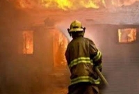 বিয়ে করে হানিমুনে স্বামী, বাড়িতে আগুন লাগালেন  স্ত্রী