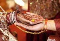 আজব কান্ড, এক রাতেই বিবাহবিচ্ছেদ