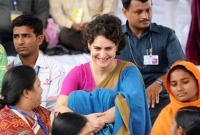 সক্রিয় রাজনীতিতে আসুক প্রিয়াঙ্কা, চাইছে গান্ধী পরিবার?