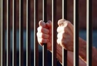 দিনাজপুর জেলের কয়েদি ঝিনাইদহে; কোমরে রশি, হাতে হ্যান্ডকাপ