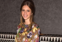 এই বিদেশী নায়িকা হঠাৎ কেন বাংলা শিখছেন? 