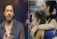কেঁদে মন জয় করা চিয়ারলিডার্সকে সিনেমায় নেবেন শাহরুখ!