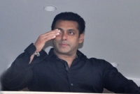 সালমান খানই সেরা আবার তা প্রমান করলেন!