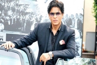 এভাবে কি যানজট এড়ানো যায়? প্রশ্ন কিং খানের