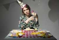 ফেসবুকে ৭০০ ফ্রেন্ড, তবু জন্মদিনে আমি কেন একাকী?