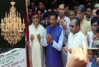 ‘আমারে ঝাড়বাতি দেখাও, পরে আবার ফ্যানও থাকে না’