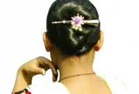 টাকা জমিয়ে খুব শিগগিরই একটা টাচ মোবাইল ফোন কিনবেন লাইজু