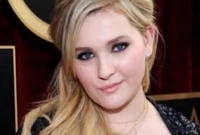 হঠাৎ কেন মেয়েদের বুক ধড়ফড়িয়ে ওঠে, জানেন?     