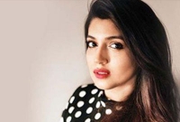 দীপিকা, কারিনা ও প্রিয়াঙ্কাকে ল্যাং মারলেন কে এই মেয়ে?