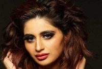 রাস্তায় রাস্তায় ঘুমাচ্ছেন এই অভিনেত্রী!