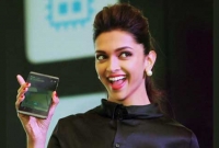 জানেন, এক বিজ্ঞাপনের জন্য দীপিকার পারিশ্রমিক কত?