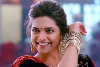 ৩০ সেকেন্ডে দীপিকার পারিশ্রমিক কত? জানলে হার্টফেল করবেন না তো?