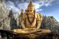 বিশাল শিব মন্দির নির্মান করলেন মুসলিম যুবক!