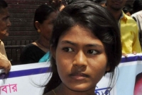 বাবার খুনি প্রেমিকের শাস্তির দাবিতে প্রেমিকার মানববন্ধন