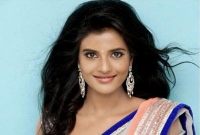 শাহরুখের নায়িকা হতে তৈরি হচ্ছে আরও এক ঐশ্বরিয়া!