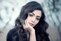 ছবির শুটিং ফেলে বিয়ের পিঁড়িতে বসলেন নায়িকা