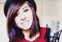 কনসার্ট চলাকালে গায়িকাকে গুলি করে খুন