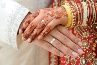 জামাইকে বিয়ে করলেন শাশুড়ি