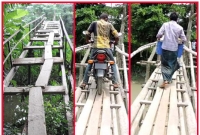 সেতুর ওপর সাঁকো! ঝুঁকিতে লাখো মানুষ