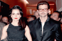 হঠাৎ মুখোমুখি হৃত্বিক ও কঙ্গনা!