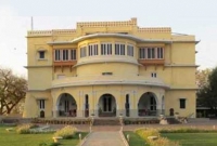 আজও তার অতৃপ্ত আত্মা ঘুরে বেড়াচ্ছে এই প্যালেসে!