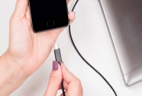 স্মার্টফোনের ব্যাটারি ভালো রাখতে যে ৬টি ভুল কখনো করবেন না