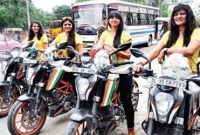 মোটরবাইকে ৪০ দিনে ১০টি দেশ পাড়ি দিচ্ছেন ৪ কন্যা