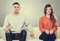 জানেন, কারও প্রতি আকৃষ্ট হলে শরীরে যে ৫টি জিনিস ঘটে