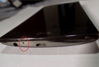 আপনার ফোনে এই ছিদ্রটি কেন থাকে, জানেন?