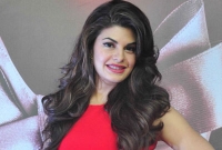 বিতর্কের মুখে জ্যাকুলিন, চটেছে ধর্মীয় নেতারা