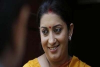  ‘প্রিয়’ সম্বোধন করায় শিক্ষামন্ত্রীকে স্মৃতি ইরানির কড়া জবাব