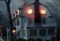 এই বাড়িটি ইতিহাসে কুখ্যাত অতৃপ্ত আত্মার উপস্থিতির কারণে