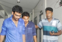 ছুরিসহ ২ ছাত্রলীগ নেতা গ্রেপ্তার ছুরিসহ ২ ছাত্রলীগ নেতা গ্রেপ্তার