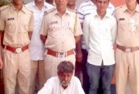 পুলিশের ভয়ে ১৪ বছর মাটির নিচে, অবশেষে ধরা খেল সেই ব্যক্তি