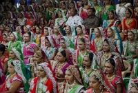 ৪৭২ মেয়ের বিয়ে দিয়ে গর্বিত বাবা মহেশ