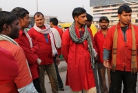 পিএইচডি করে কুলির চাকরির জন্য আবেদন!