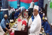 এতিম ও হাফেজে কোরানদের সঙ্গে প্রতিদিন ইফতার করেন সাবেক মেয়র মনজুর
