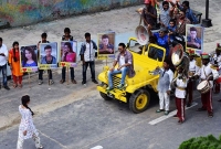 মধ্যবয়সী এক নারী বললেন, ‘শাকিব খান এত সোন্দর’