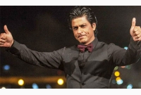 ২০ মিলিয়ন ফলোয়ার নিয়ে উচ্ছ্বসিত শাহরুখ খান