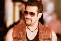 বিয়ের জন্য মরিয়া আমি, তার সম্মতির অপেক্ষা করছি : সালমান খান