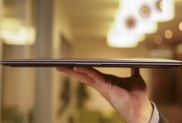 বিশ্বের সবচেয়ে পাতলা নয়া ল্যাপটপে দানবীয় শক্তি!