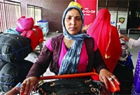 ‘কিল-ঘুষি মারতো, খুন্তি দিয়ে ছ্যাঁকা দিতো’