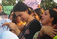 হিজড়াদের বিয়ের অনুমোদন দিয়ে পাকিস্তানে  ফতোয়া জারি