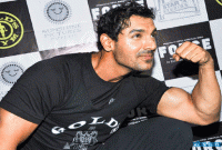 ছয় ফুট লম্বা বক্সার হাওয়া সিং হচ্ছেন জন আব্রাহাম